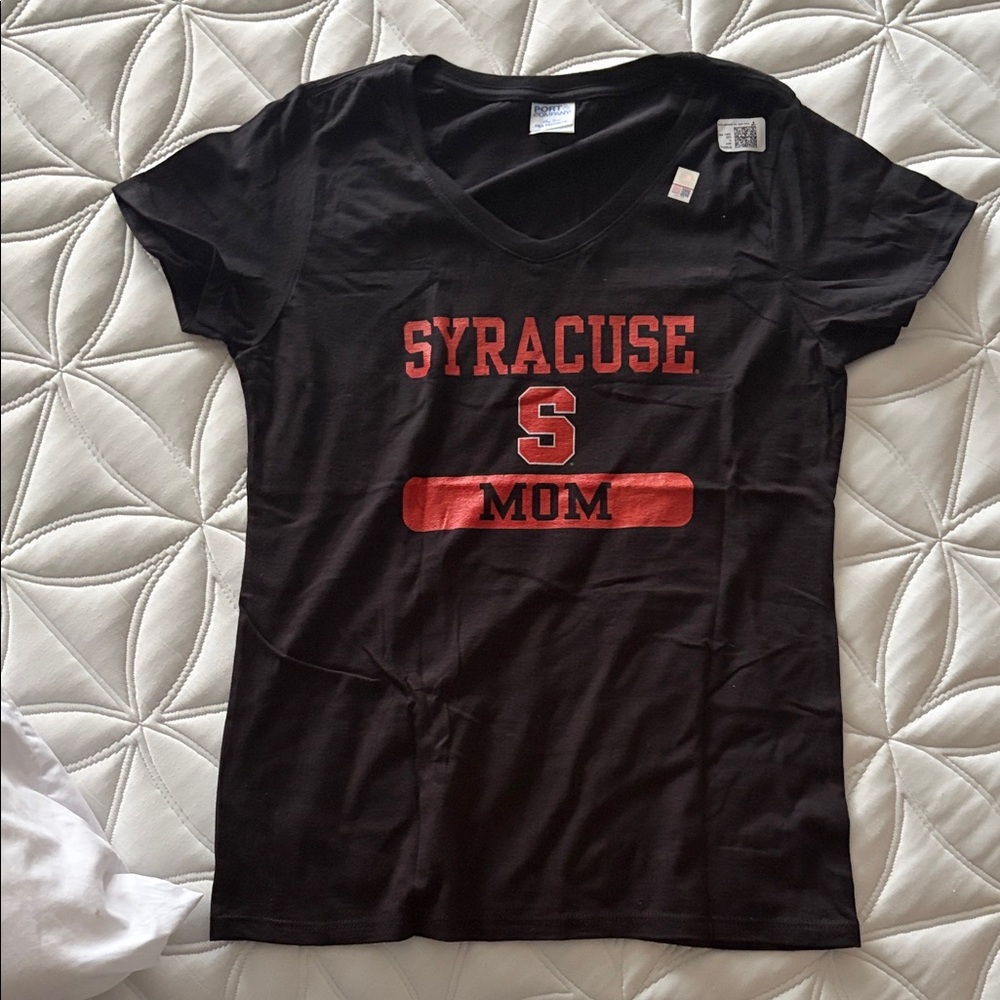 Syracuse Mom V-Neck Tee in Black with Orange Print